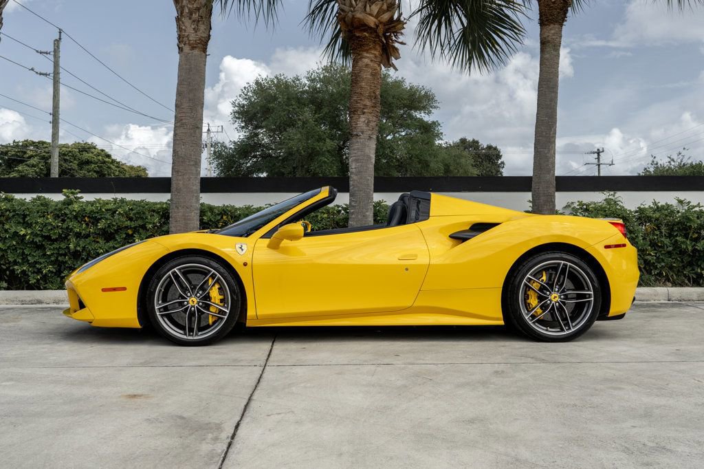 Used 2017 Ferrari 488 Spider image 4
