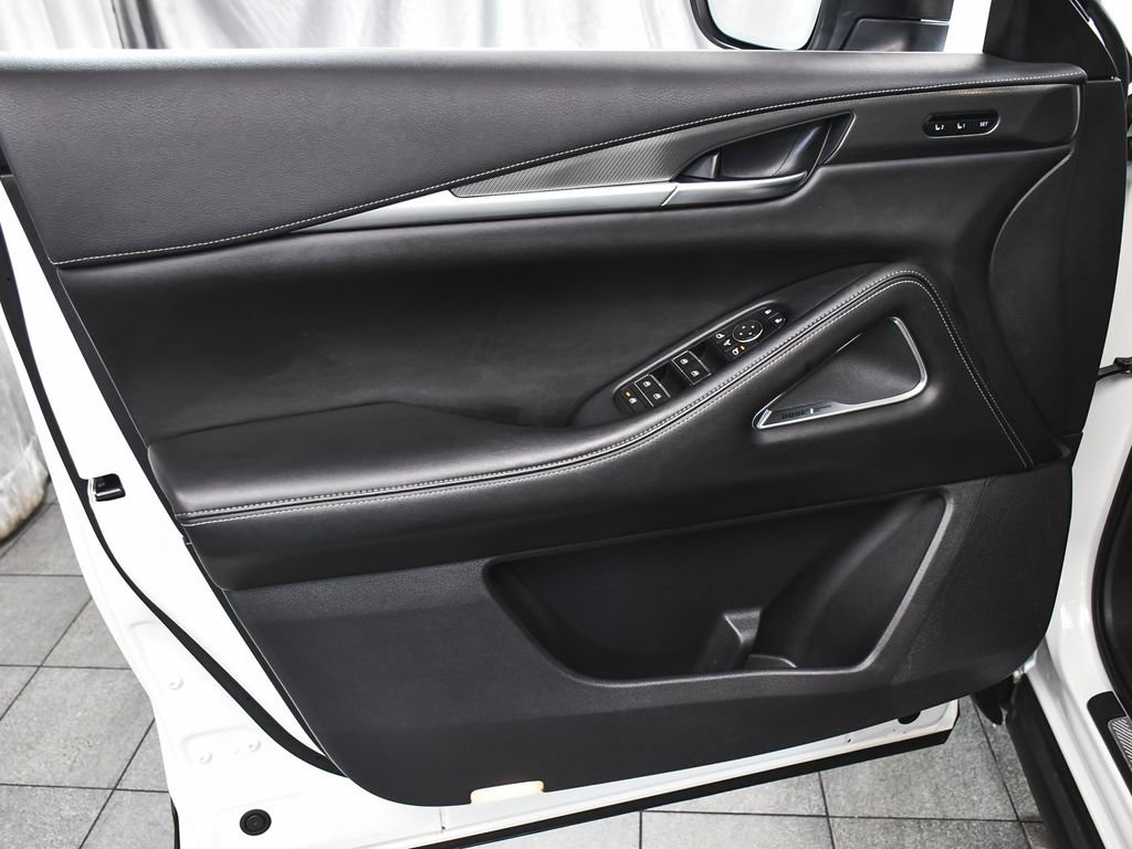 Used 2022 INFINITI QX60 Luxe w/ Performance Audio Package image 9