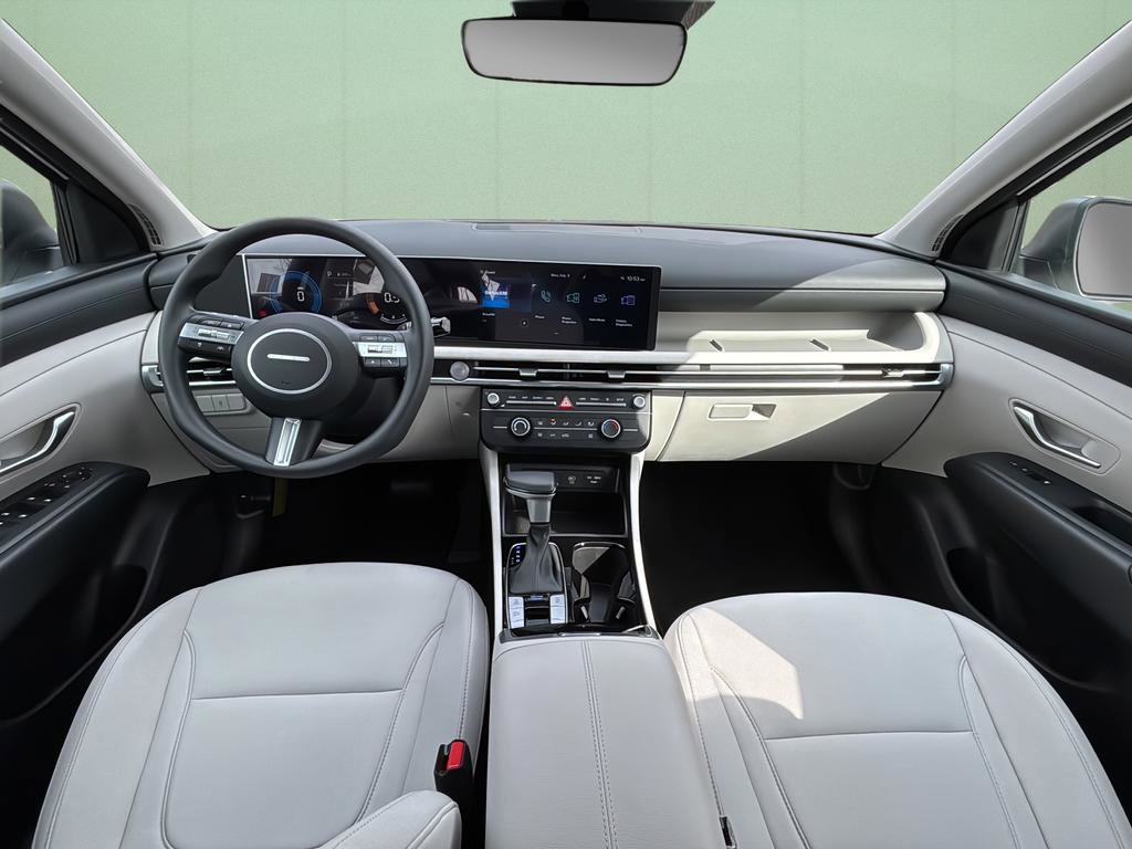 Certified 2025 Hyundai Tucson SE image 24