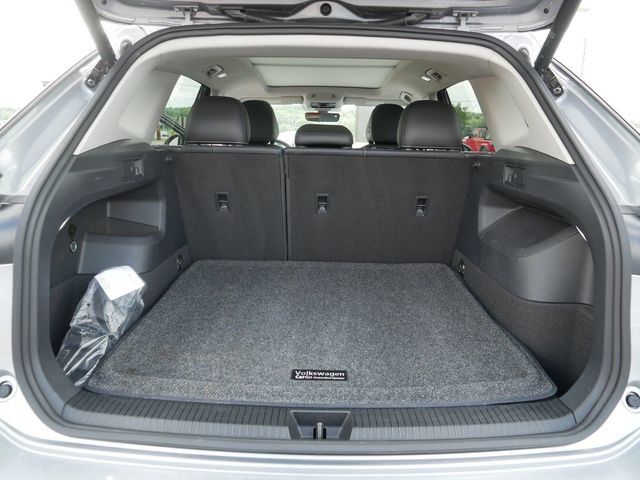 Certified 2025 Volkswagen Tiguan SE AWD/4WD image 18