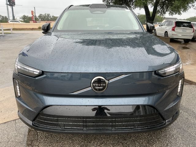 Certified 2025 Volvo EX90 Ultra AWD/4WD image 2