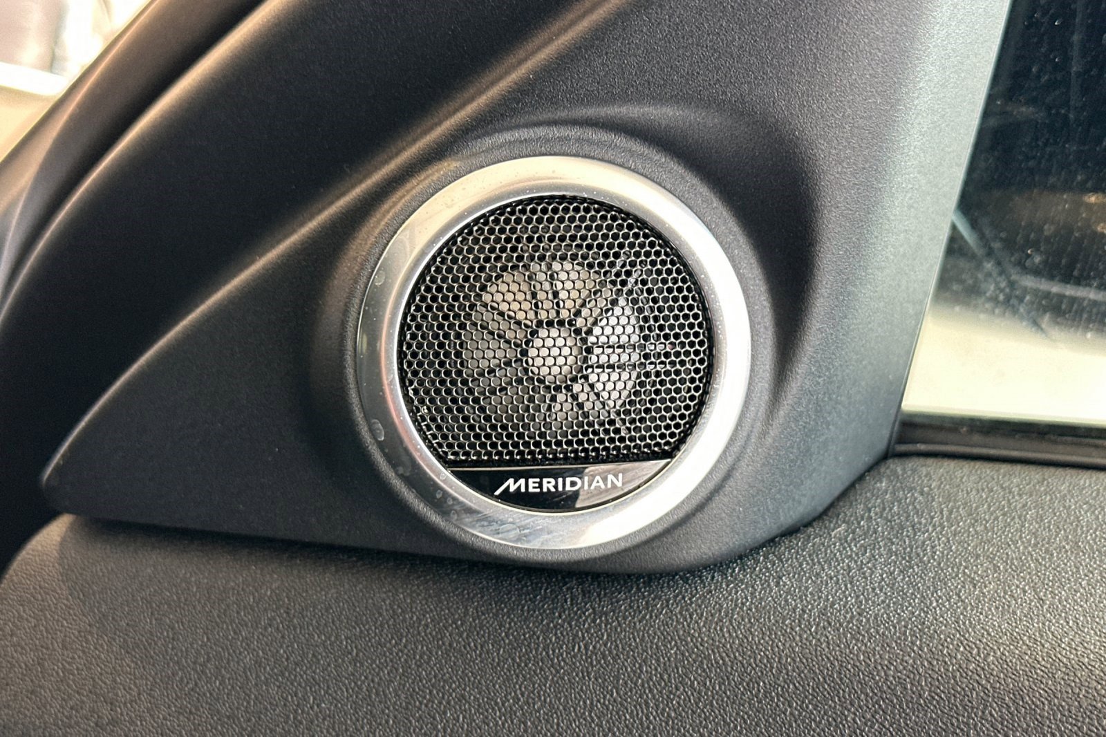 Used 2026 Land Rover Range Rover Evoque S image 16