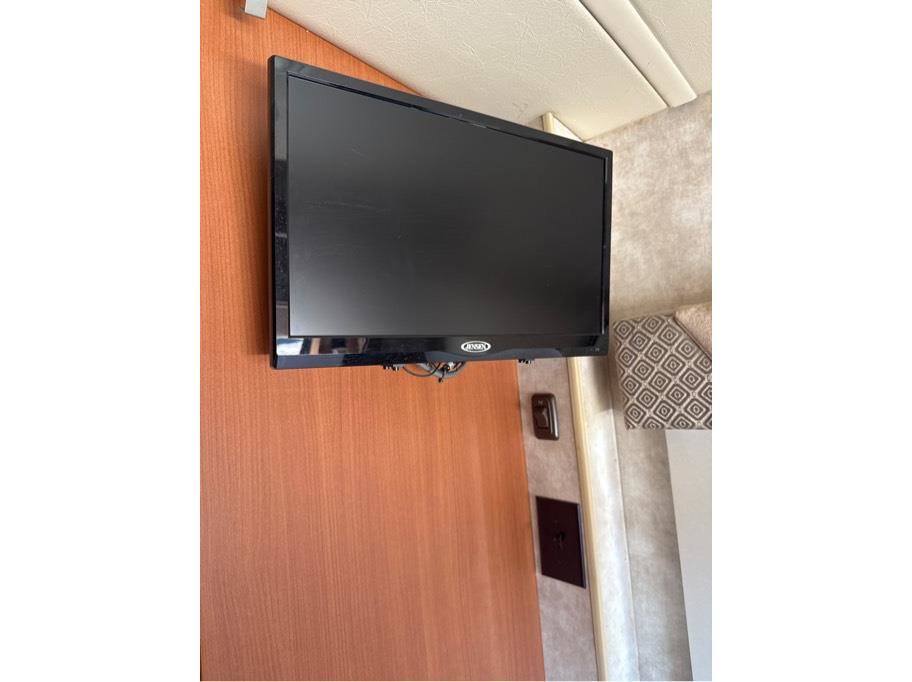 Used 2010 Mercedes-Benz Sprinter 3500 image 24