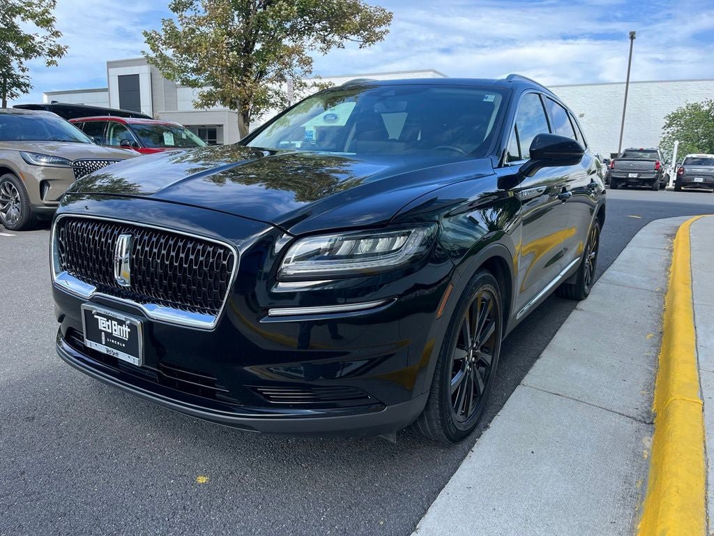 Used 2023 Lincoln Nautilus Reserve w/ Monochromatic Package AWD/4WD image 3