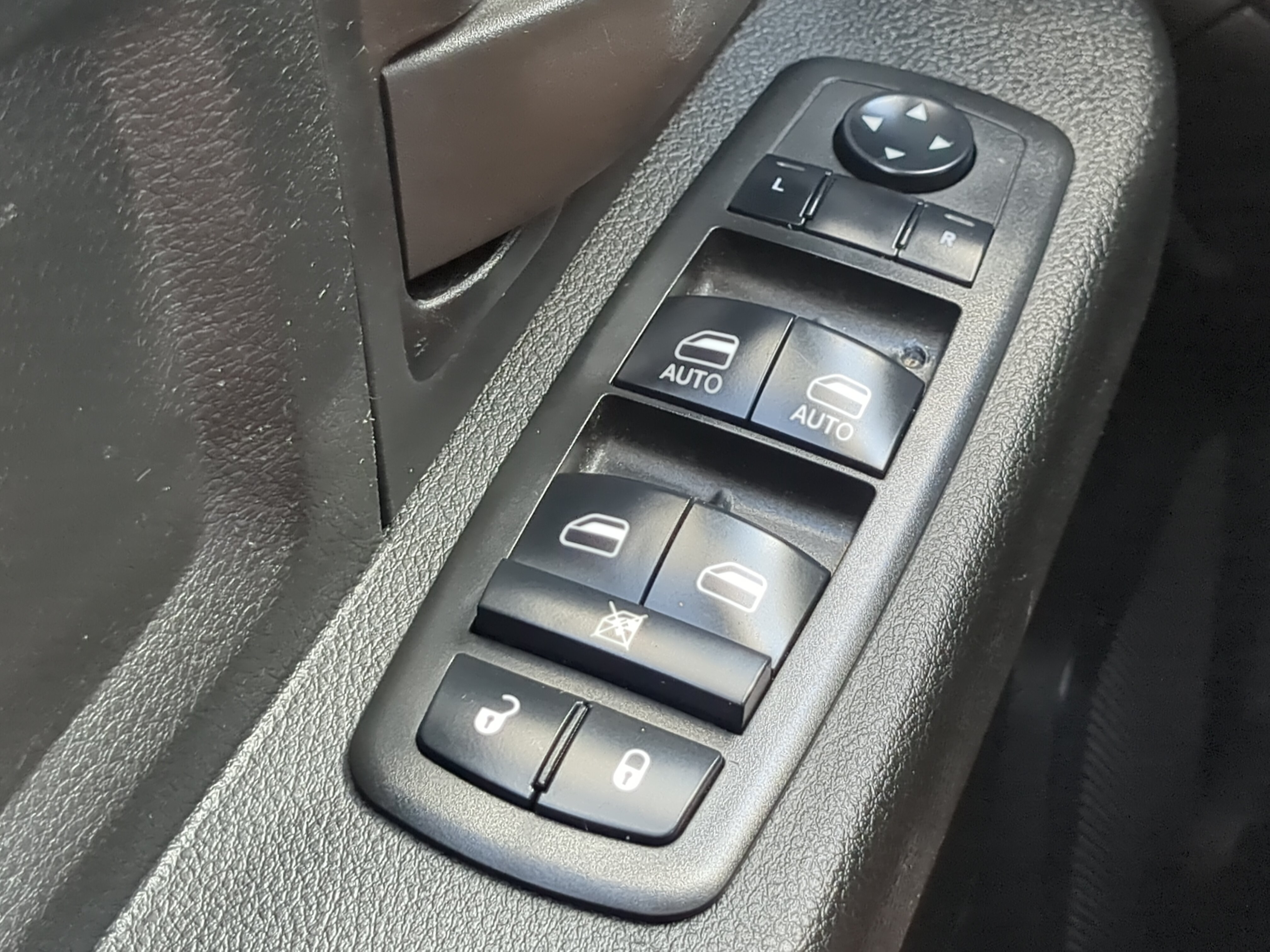 Used 2022 RAM 5500 Tradesman w/ Chrome Appearance Group RWD image 20