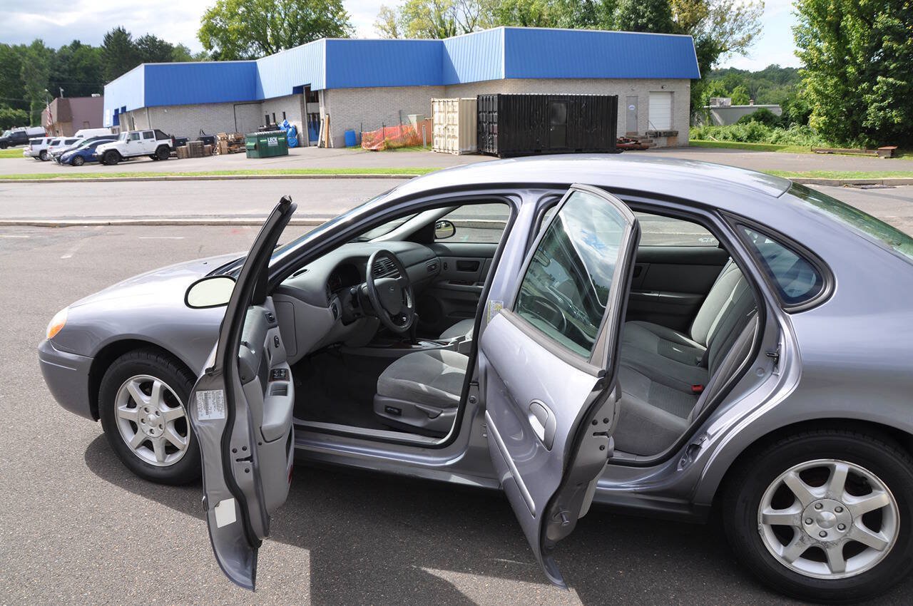 Used 2006 Ford Taurus SEL FWD image 12