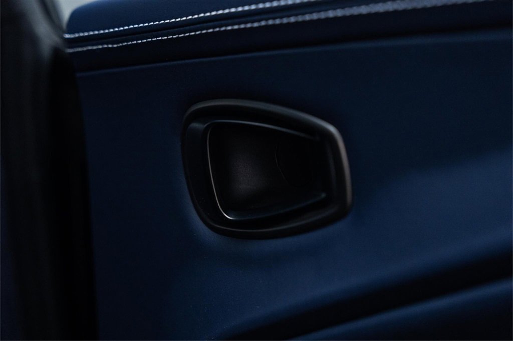 Used 2025 Aston Martin DBX 707 image 35