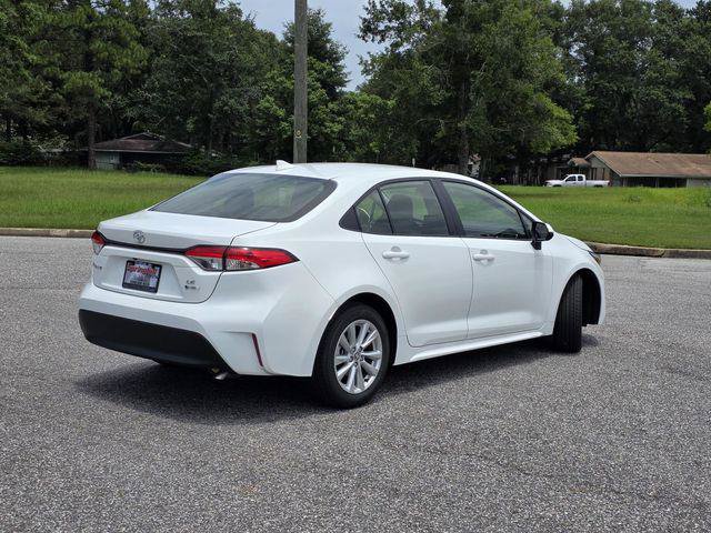 Certified 2026 Toyota Corolla LE w/ LE Premium Package FWD image 5