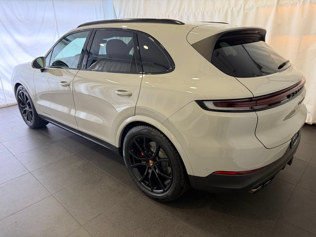 New 2026 Porsche Cayenne S AWD/4WD image 3
