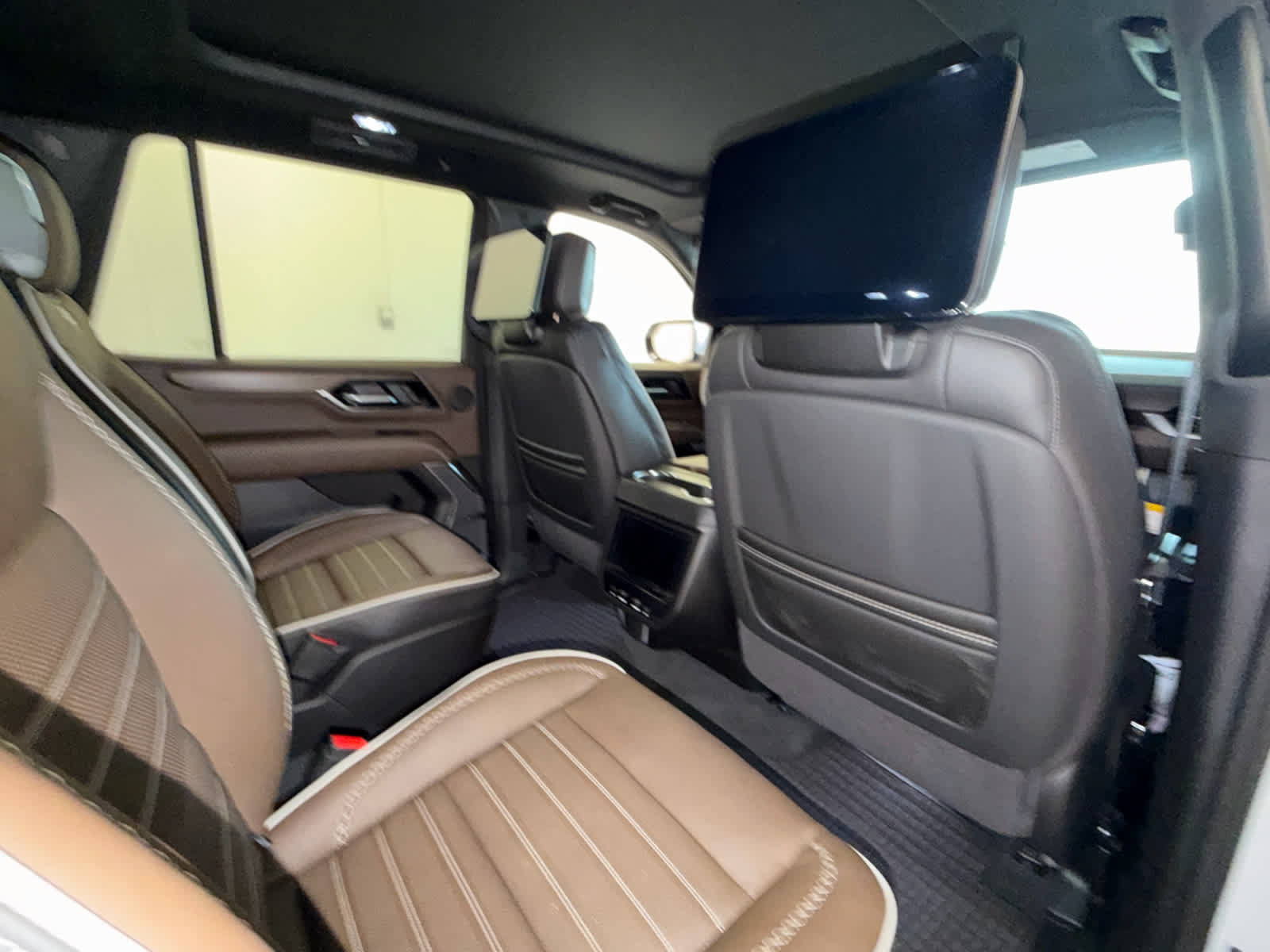 New 2026 GMC Yukon Denali Ultimate AWD/4WD image 33
