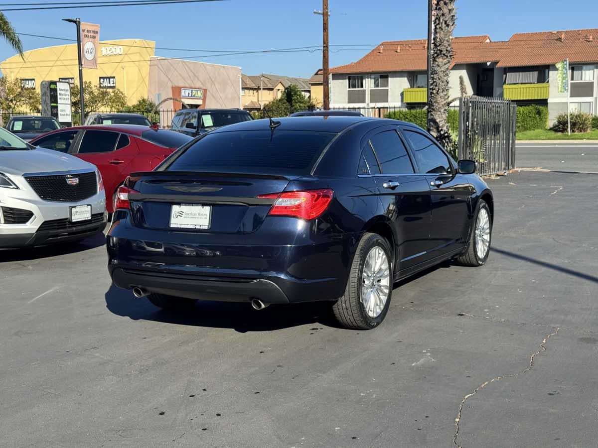 Used 2012 Chrysler 200 Limited FWD image 5