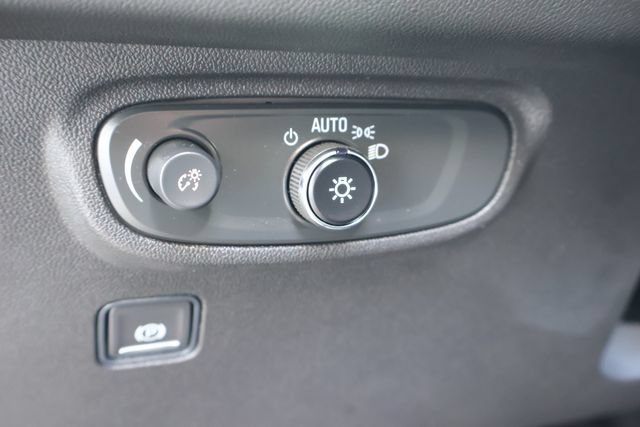 Used 2023 GMC Terrain SLE FWD image 23