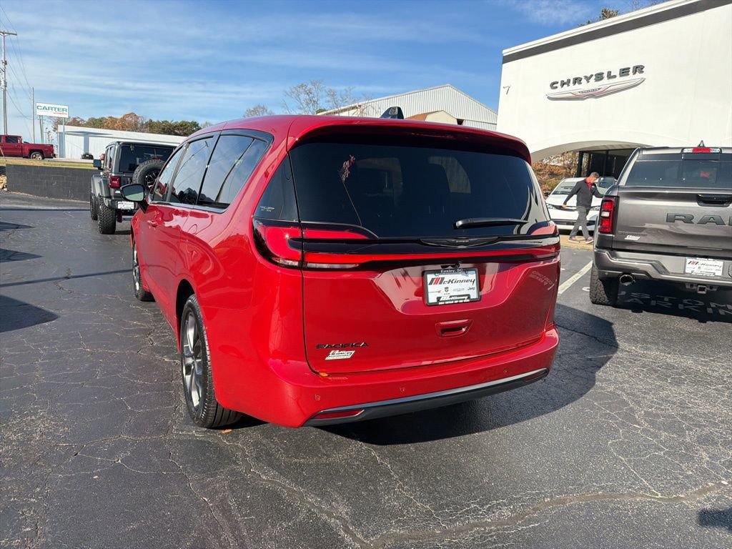 New 2026 Chrysler Pacifica Select FWD image 9