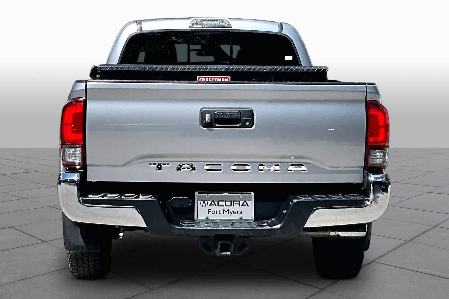 Used 2021 Toyota Tacoma SR5 RWD image 5
