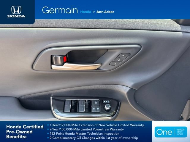 Used 2024 Toyota Crown Platinum AWD/4WD image 20