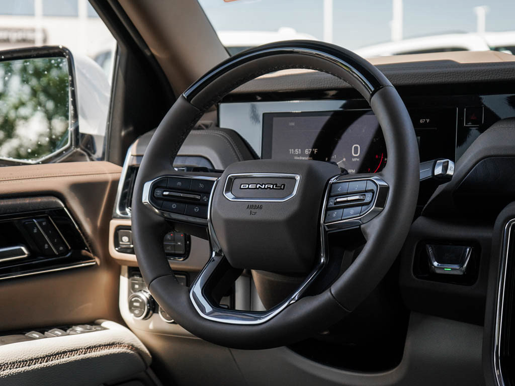 New 2026 GMC Yukon XL Denali w/ Denali Reserve Package AWD/4WD image 17