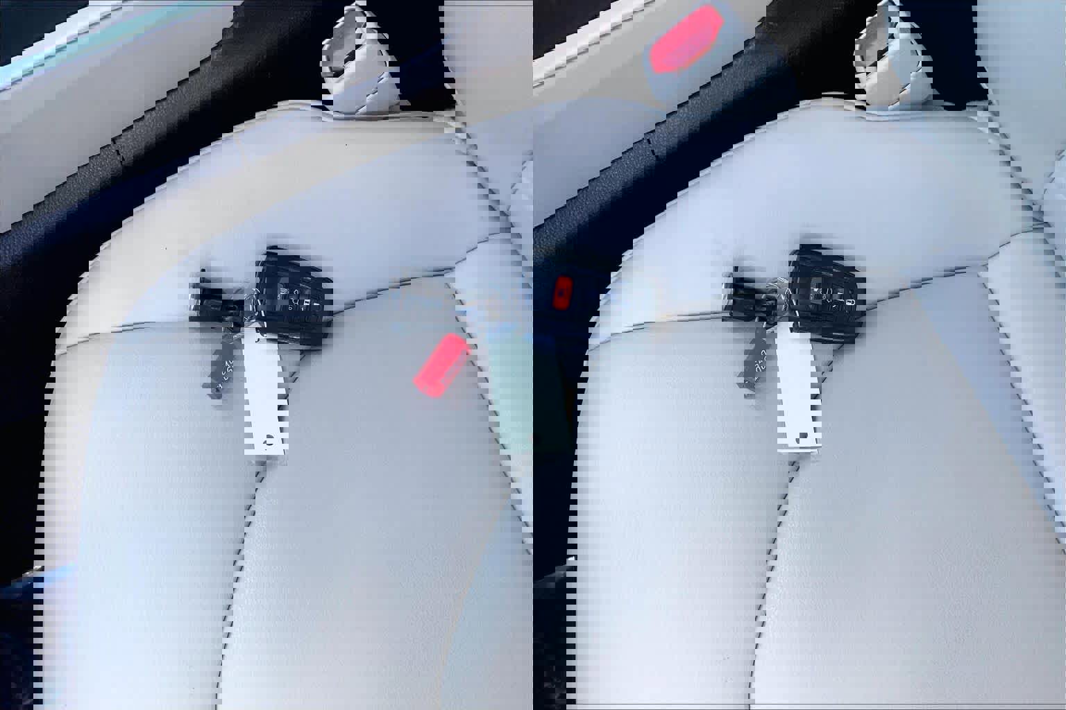 Used 2021 Toyota Highlander XLE image 14