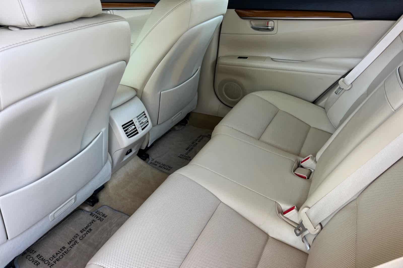 Used 2014 Lexus ES 300h w/ Premium Package w/Bamboo Trim FWD image 4