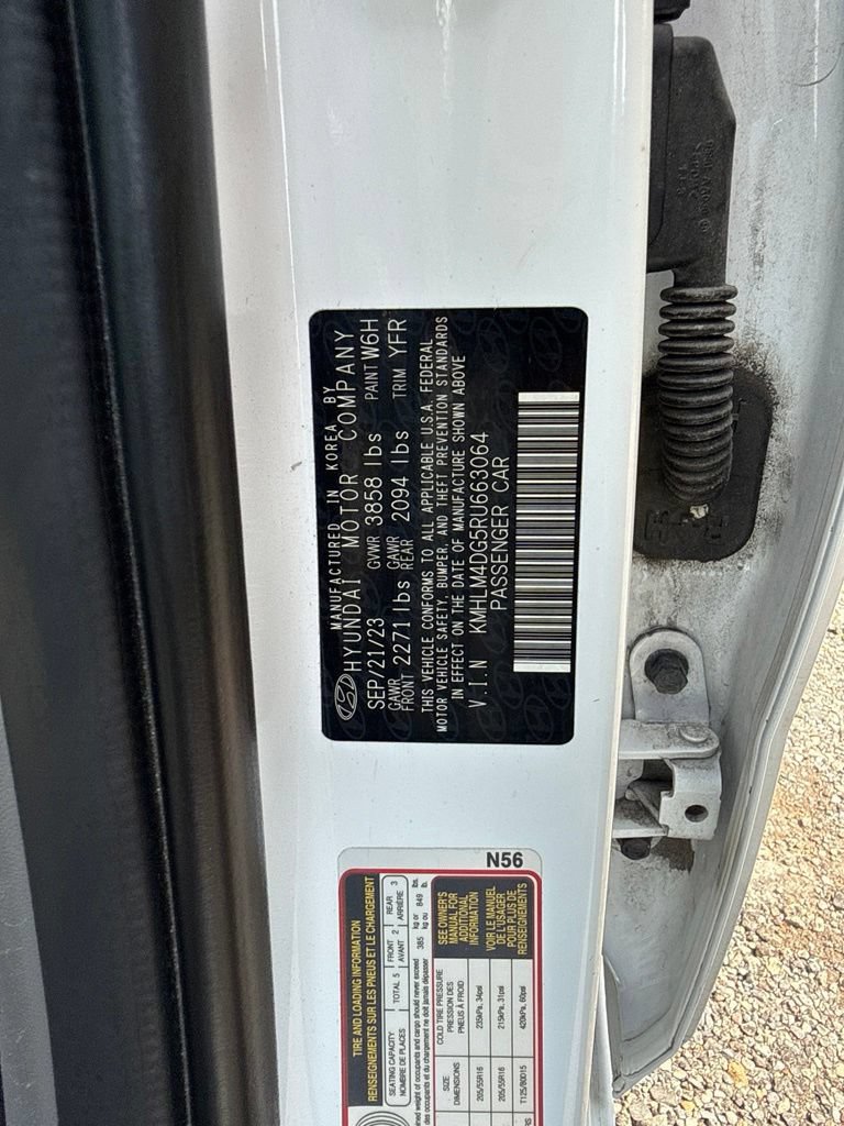 Used 2024 Hyundai Elantra SEL FWD image 13
