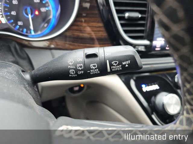 Used 2022 Chrysler Pacifica Limited image 43