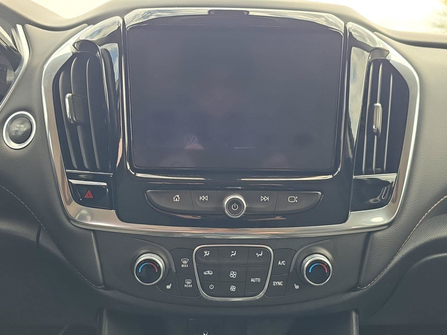 Used 2018 Chevrolet Traverse LT FWD image 13