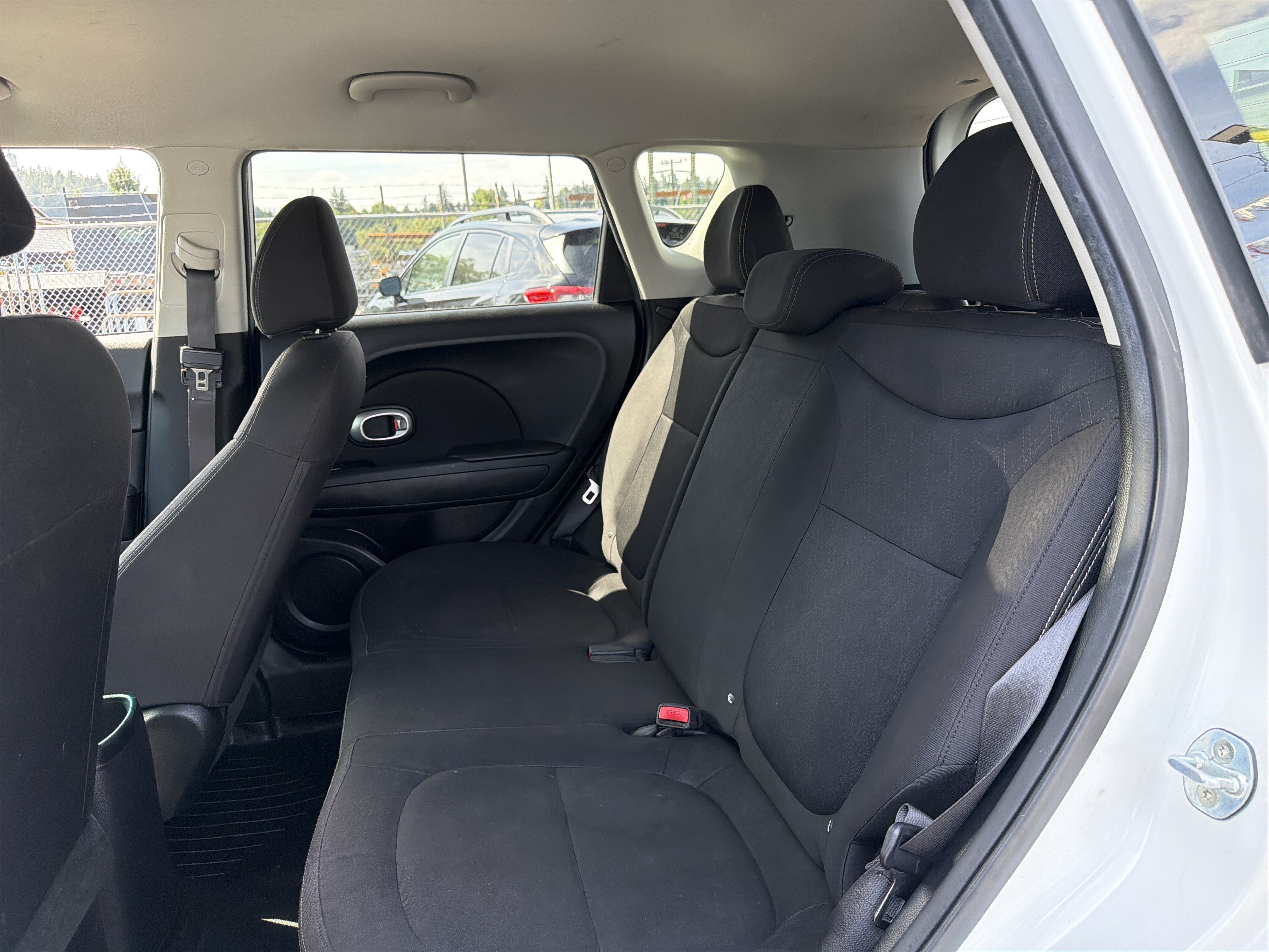 Used 2017 Kia Soul FWD image 9