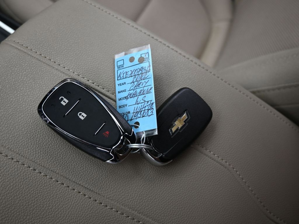 Used 2022 Chevrolet Traverse LS image 18