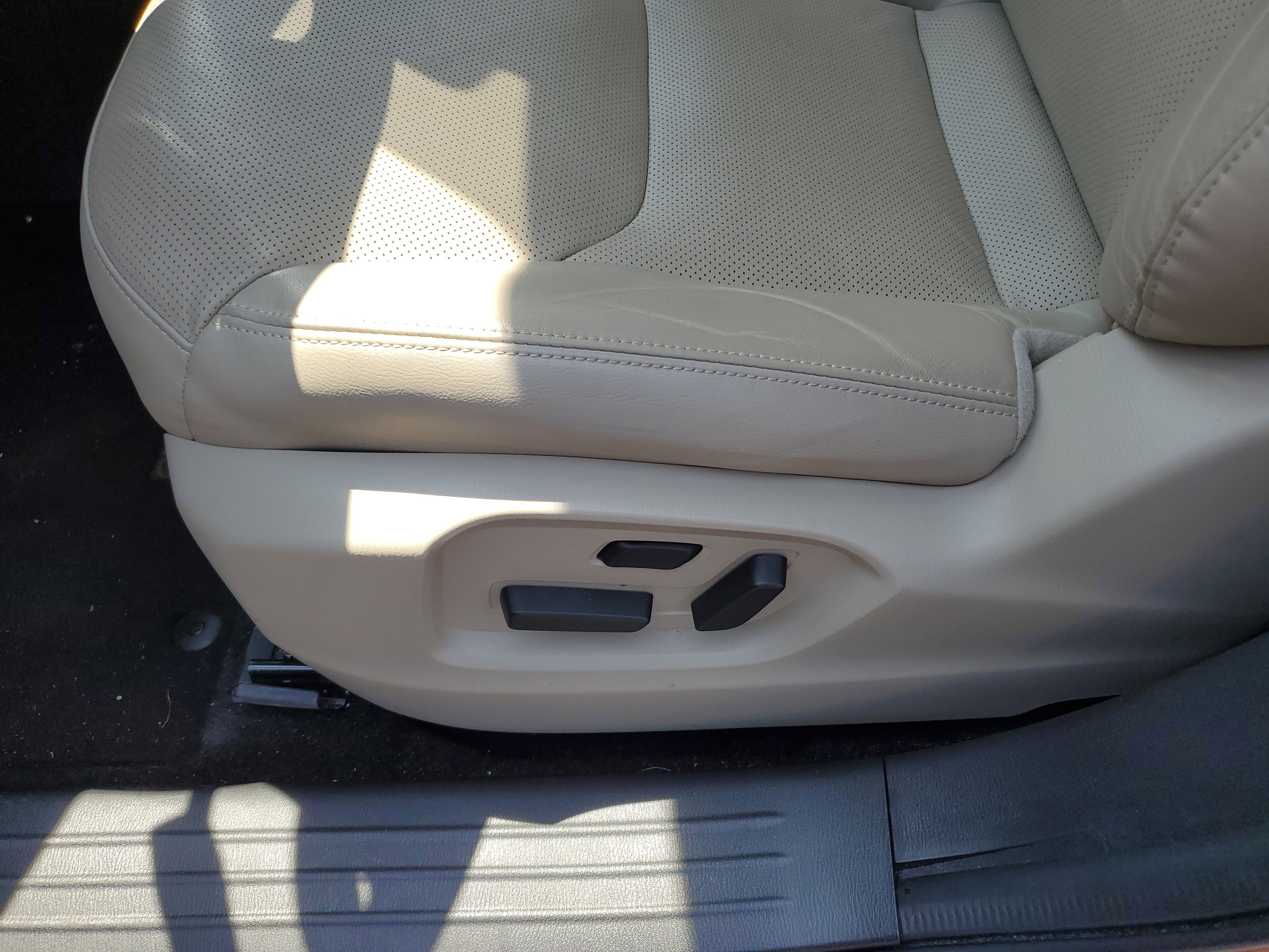 Used 2023 MAZDA CX-9 Touring image 18