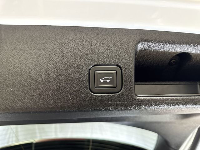 Certified 2025 Chevrolet Equinox EV LT FWD image 25