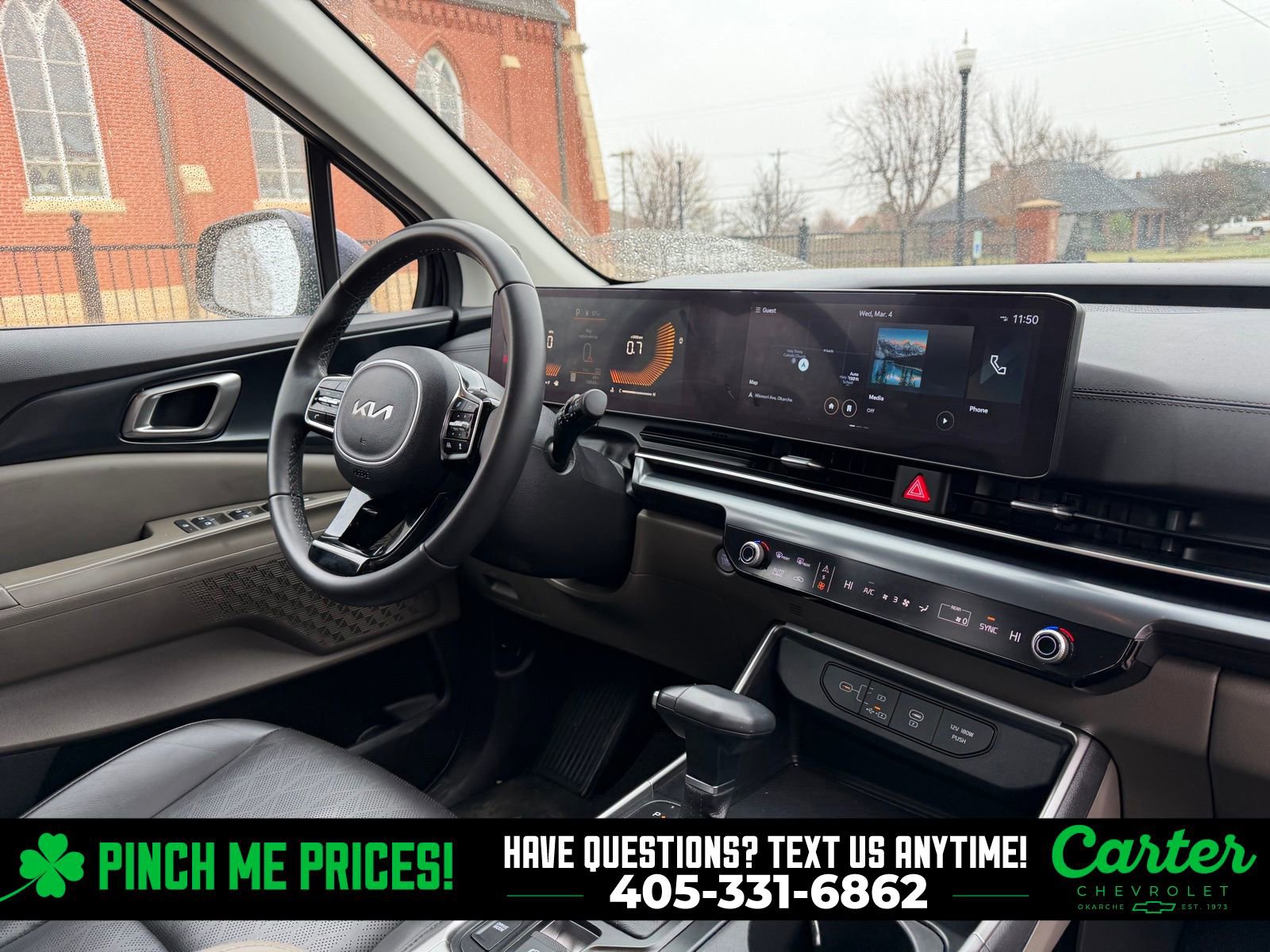 Used 2025 Kia Carnival image 3