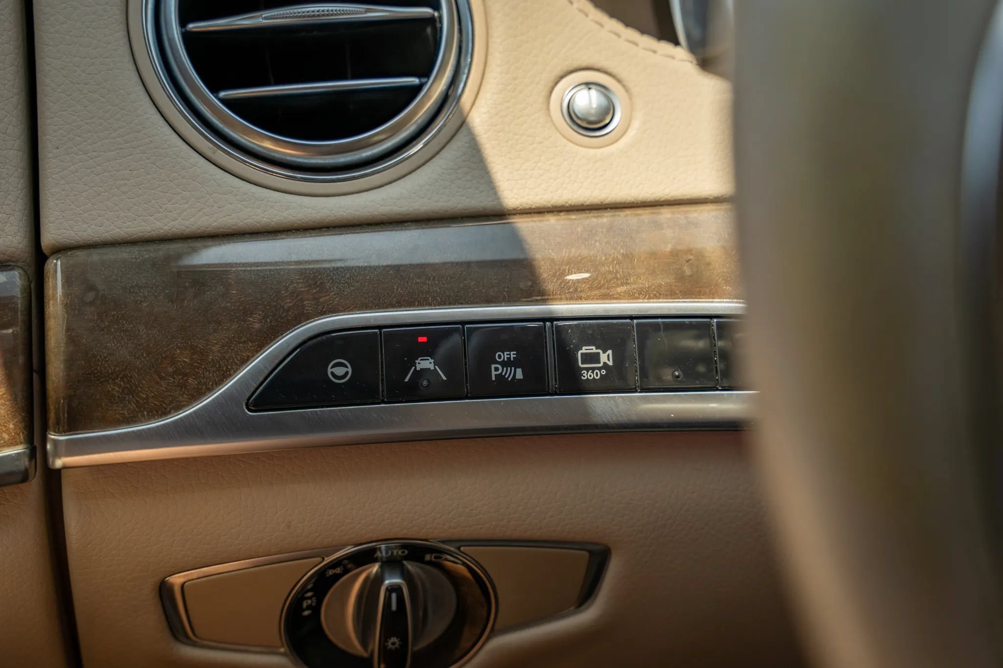 Used 2015 Mercedes-Benz S 550 4MATIC Sedan image 27
