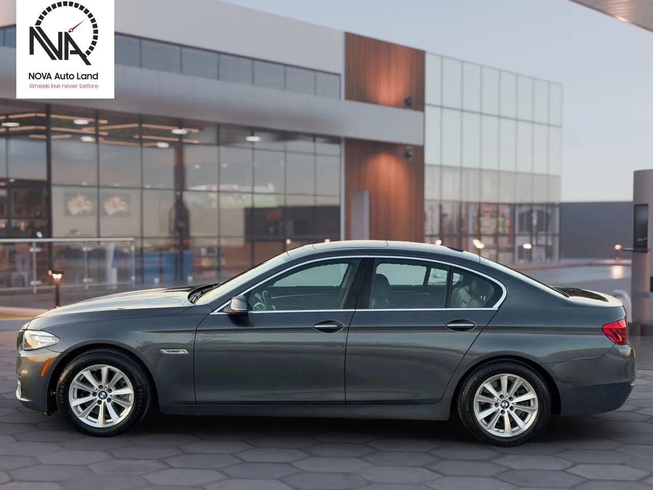 Used 2016 BMW 528i Sedan image 5