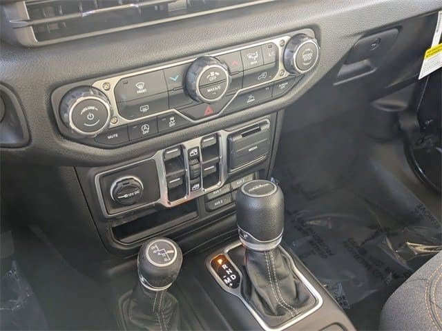 New 2026 Jeep Gladiator Sport AWD/4WD image 11