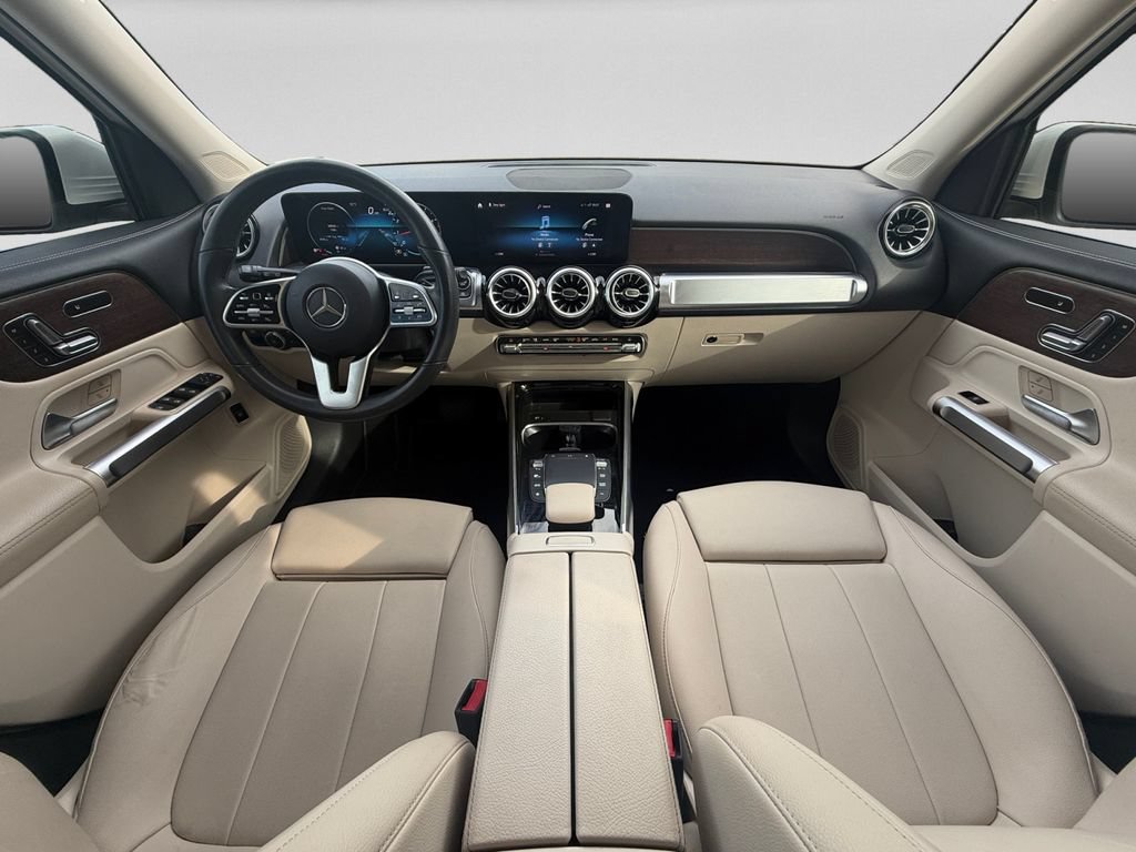 Used 2023 Mercedes-Benz GLB 250 w/ Premium Package image 15