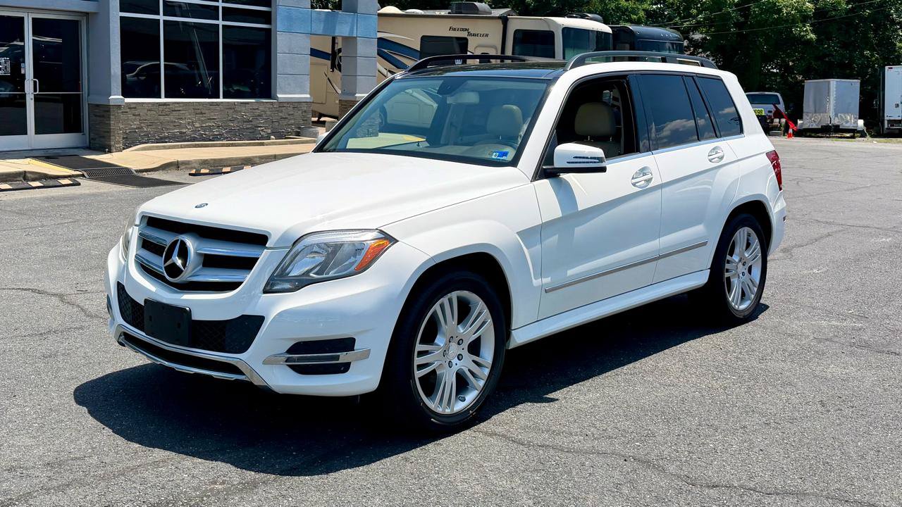 Used 2013 Mercedes-Benz GLK 350 4MATIC image 2