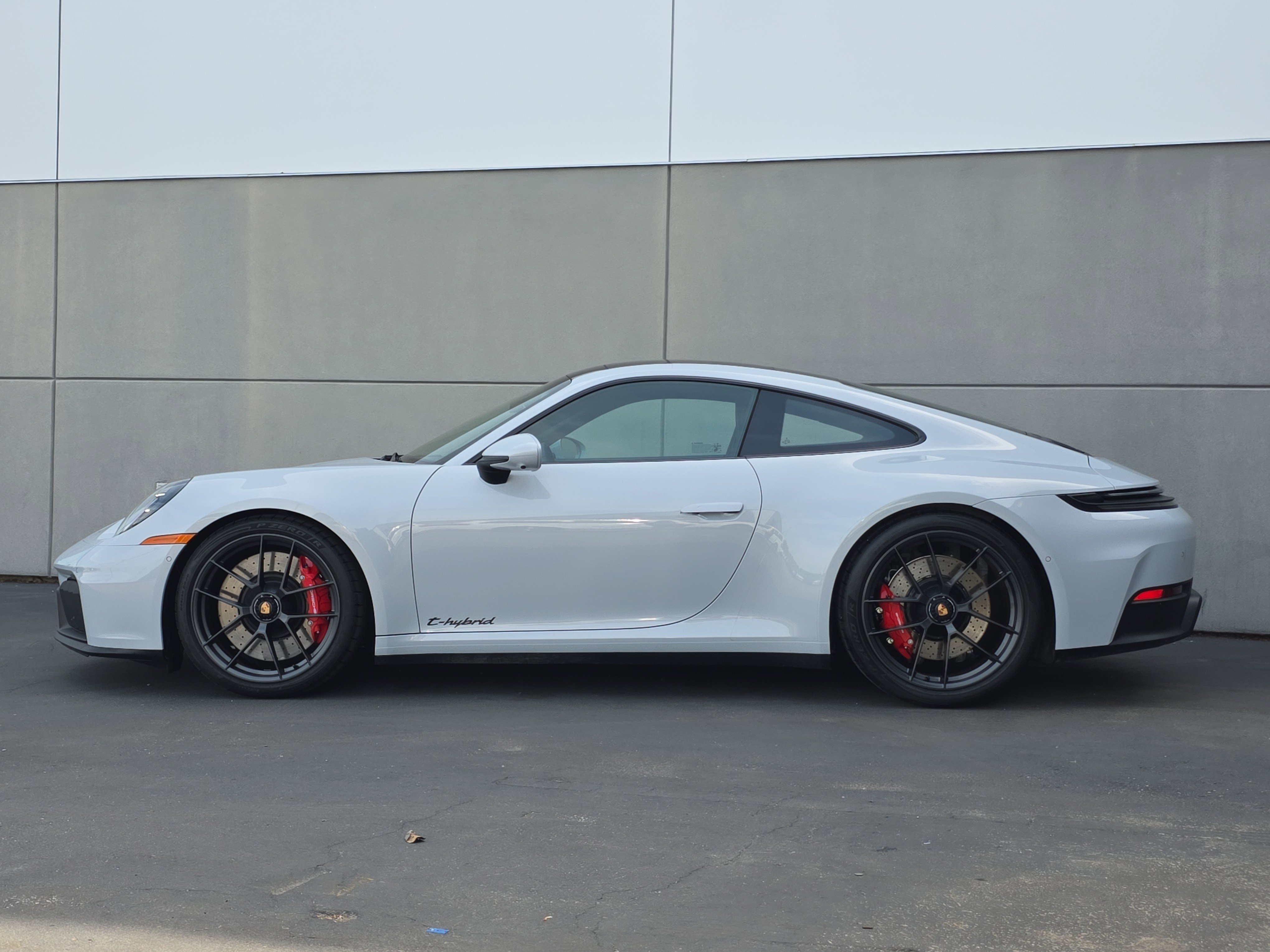 Used 2026 Porsche 911 Carrera GTS RWD image 2