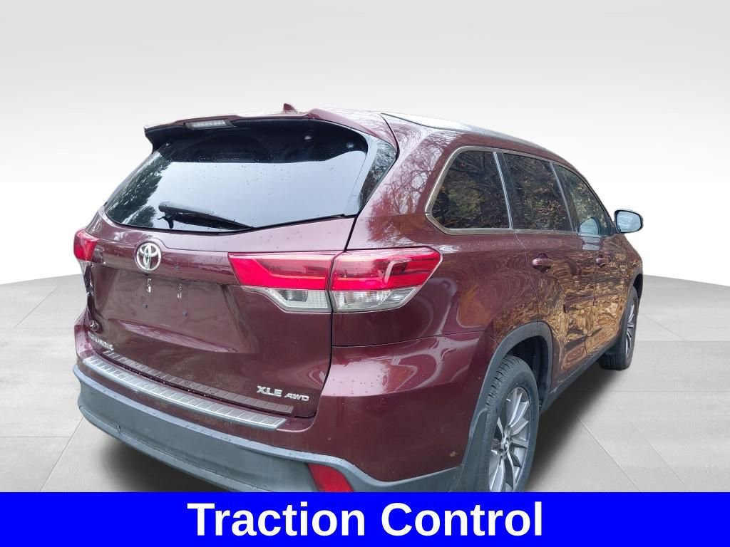 Used 2019 Toyota Highlander XLE image 9