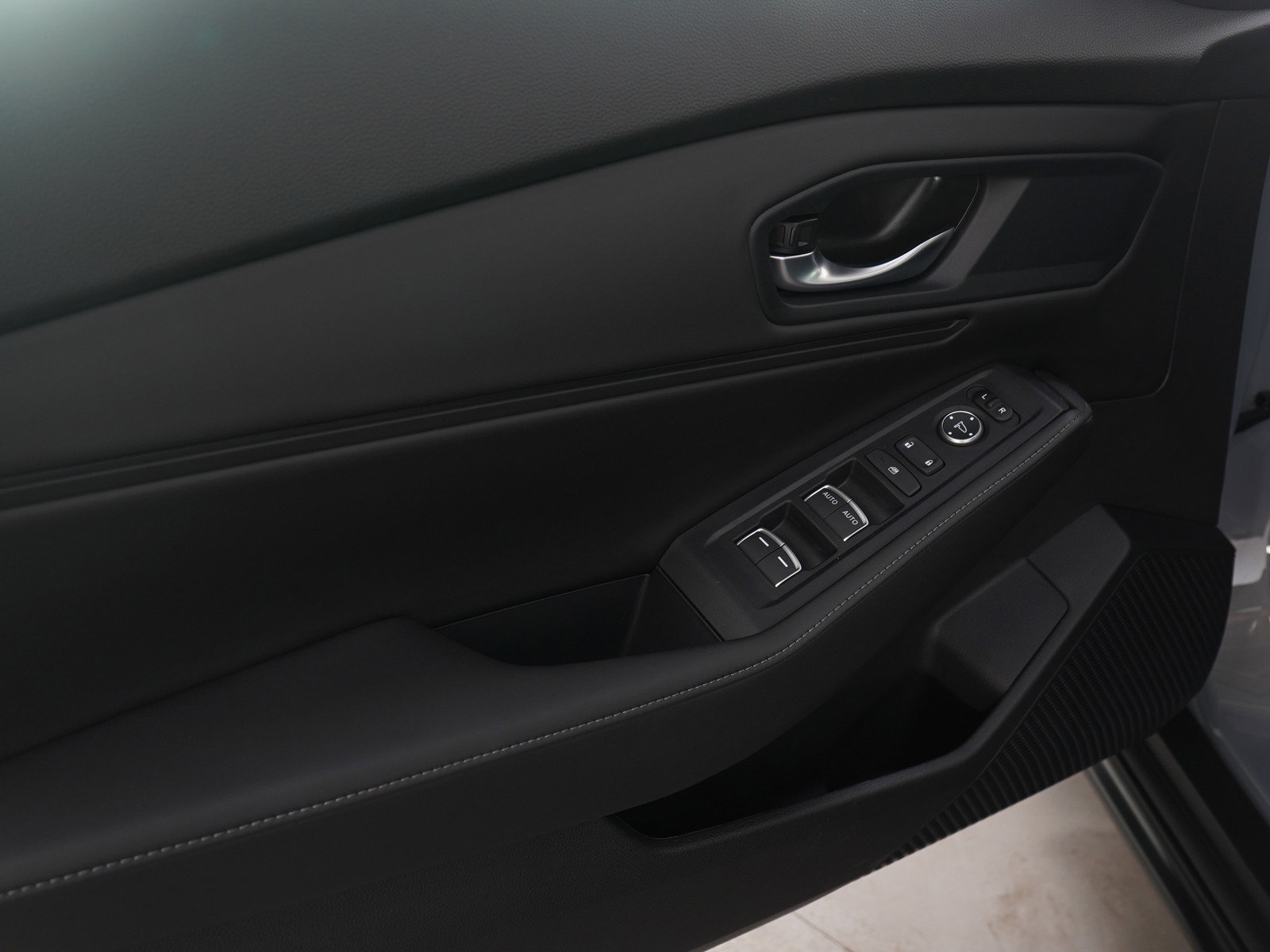 Used 2025 Honda Accord Sport image 22