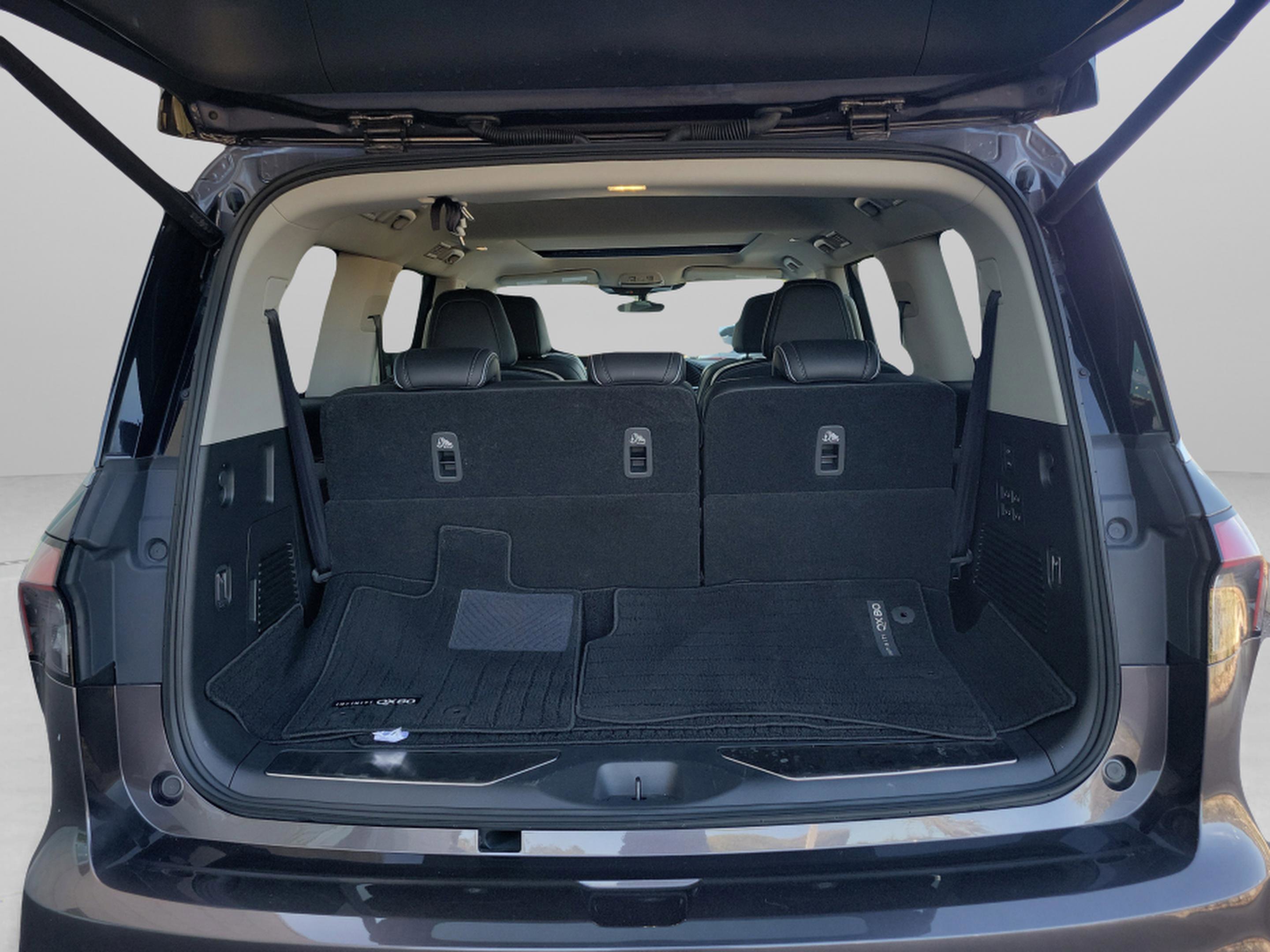 Certified 2025 INFINITI QX80 Luxe image 33