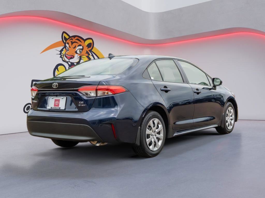 Used 2026 Toyota Corolla LE FWD image 5