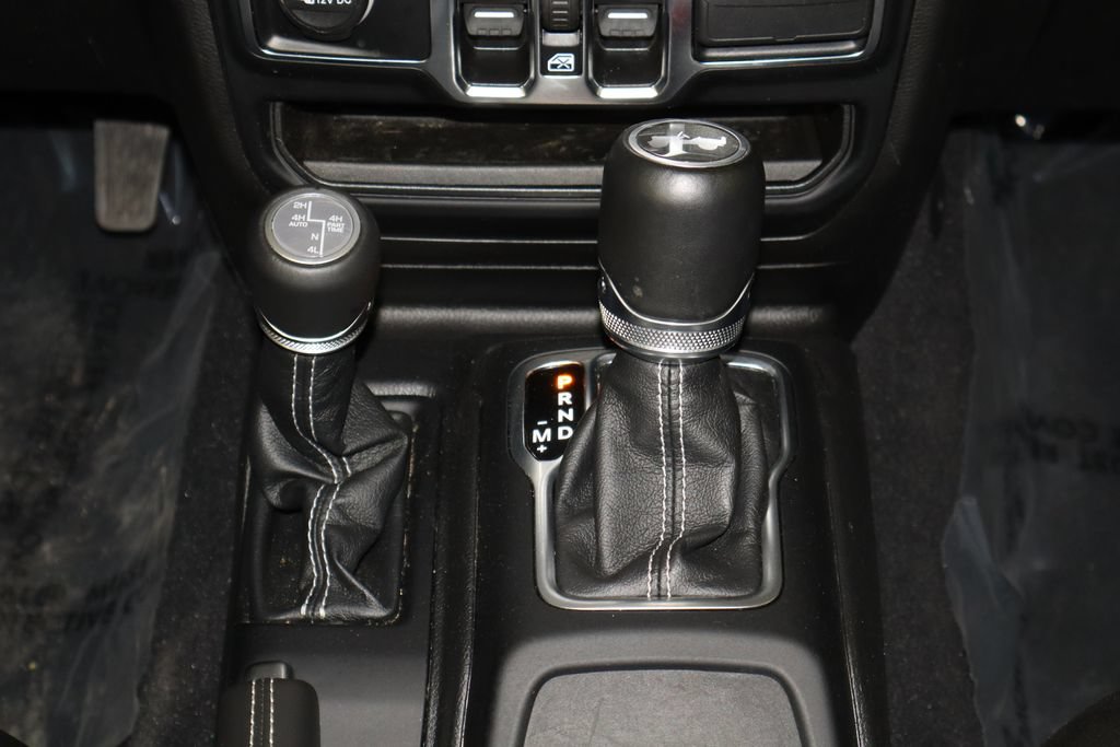 Used 2023 Jeep Wrangler Unlimited Sahara w/ Cold Weather Group AWD/4WD image 26
