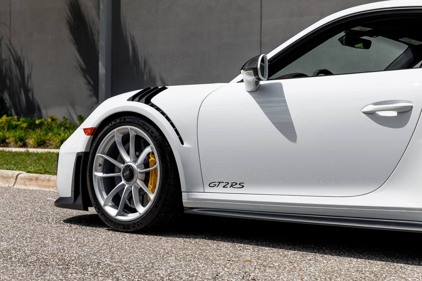 Used 2018 Porsche 911 GT2 RS w/ Weissach Package RWD image 32