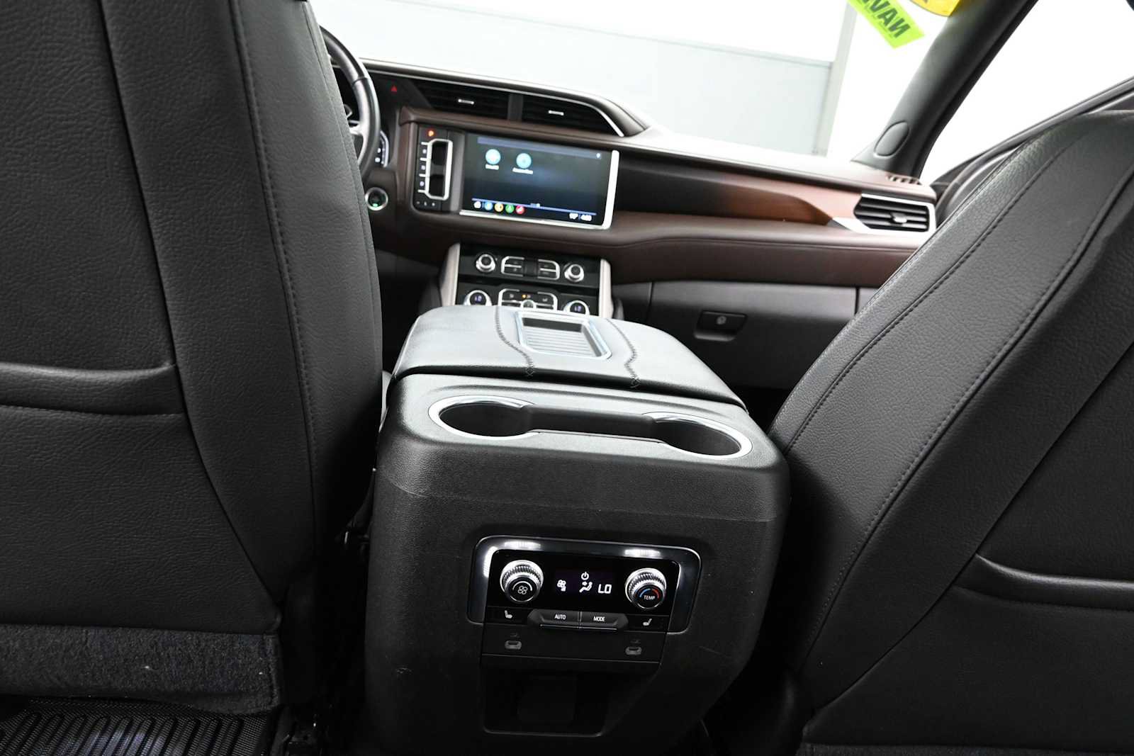 Used 2021 GMC Yukon Denali w/ Denali Premium Package RWD image 29