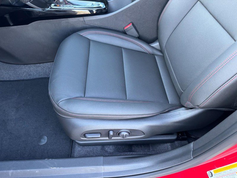 New 2026 Chevrolet Trax RS w/ Sunroof Package image 33