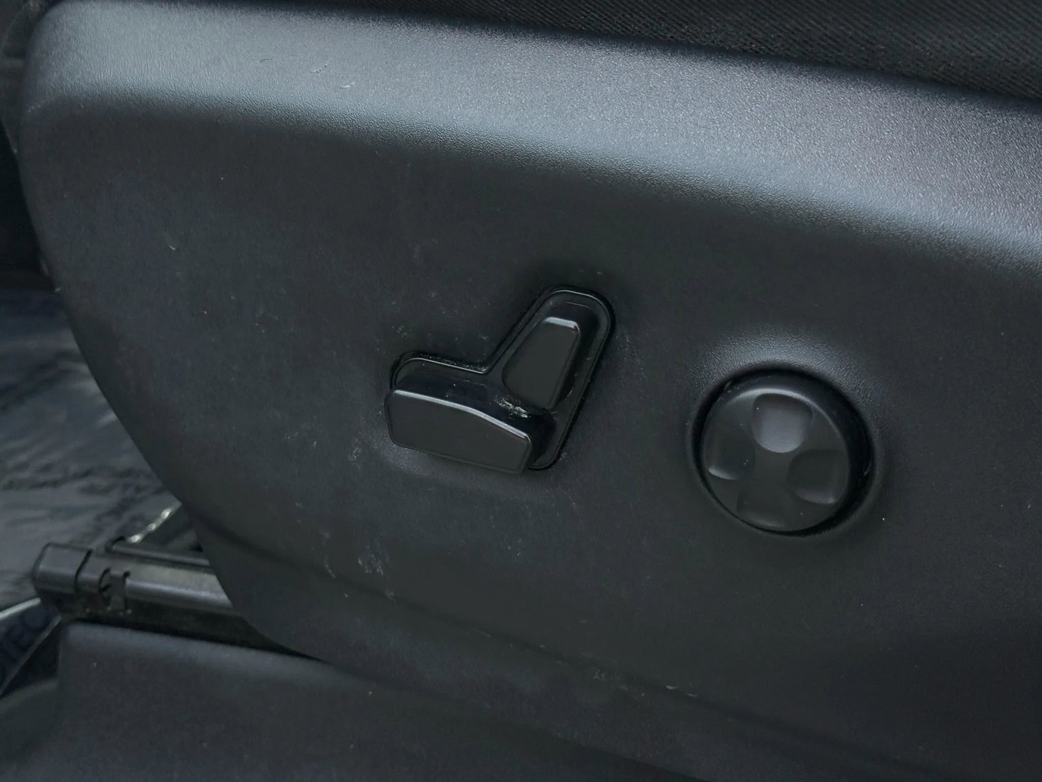 Used 2020 Chrysler Pacifica Touring-L image 18