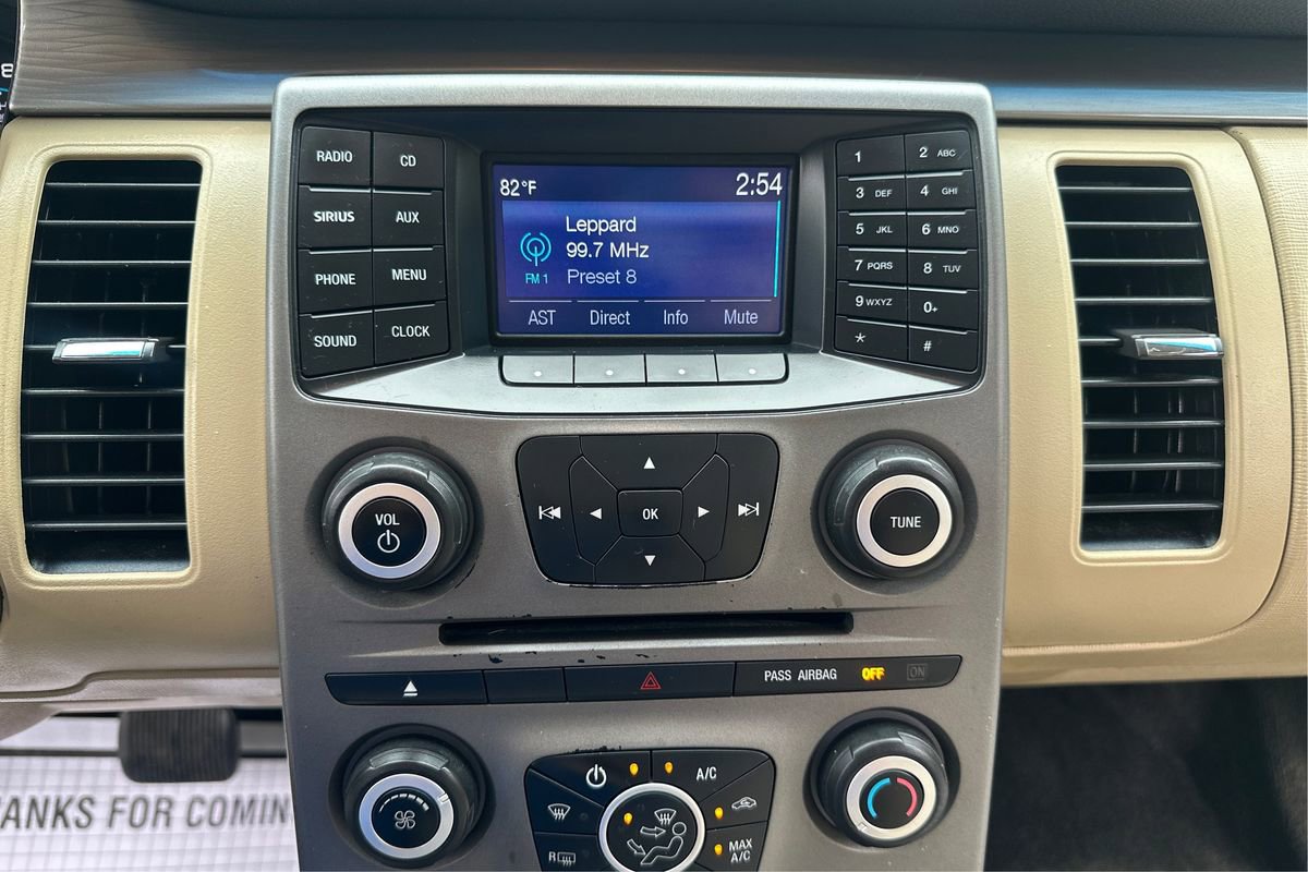 Used 2016 Ford Flex SE image 12