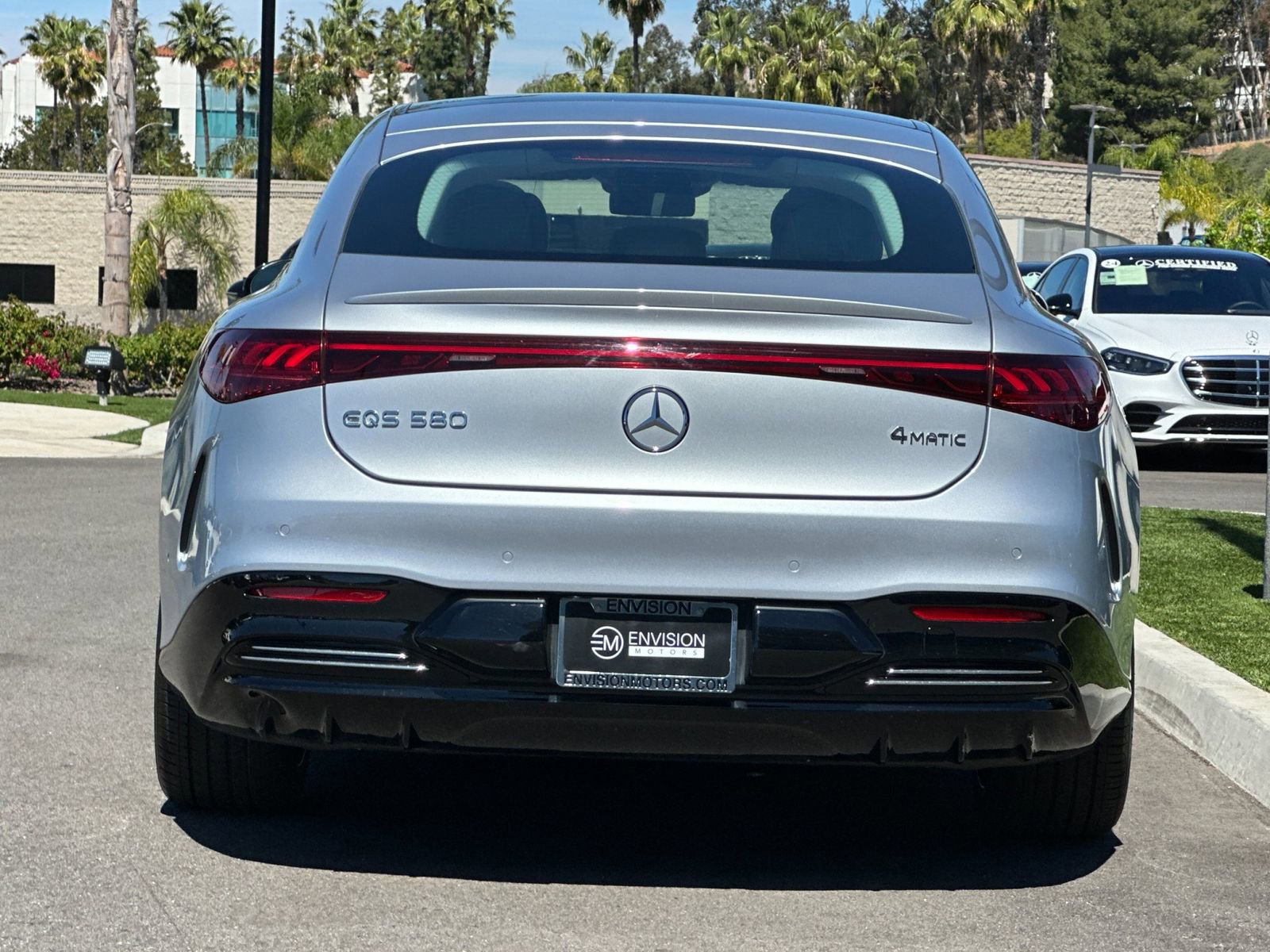 Certified 2022 Mercedes-Benz EQS 580 4MATIC Sedan w/ Exclusive Trim Package image 3