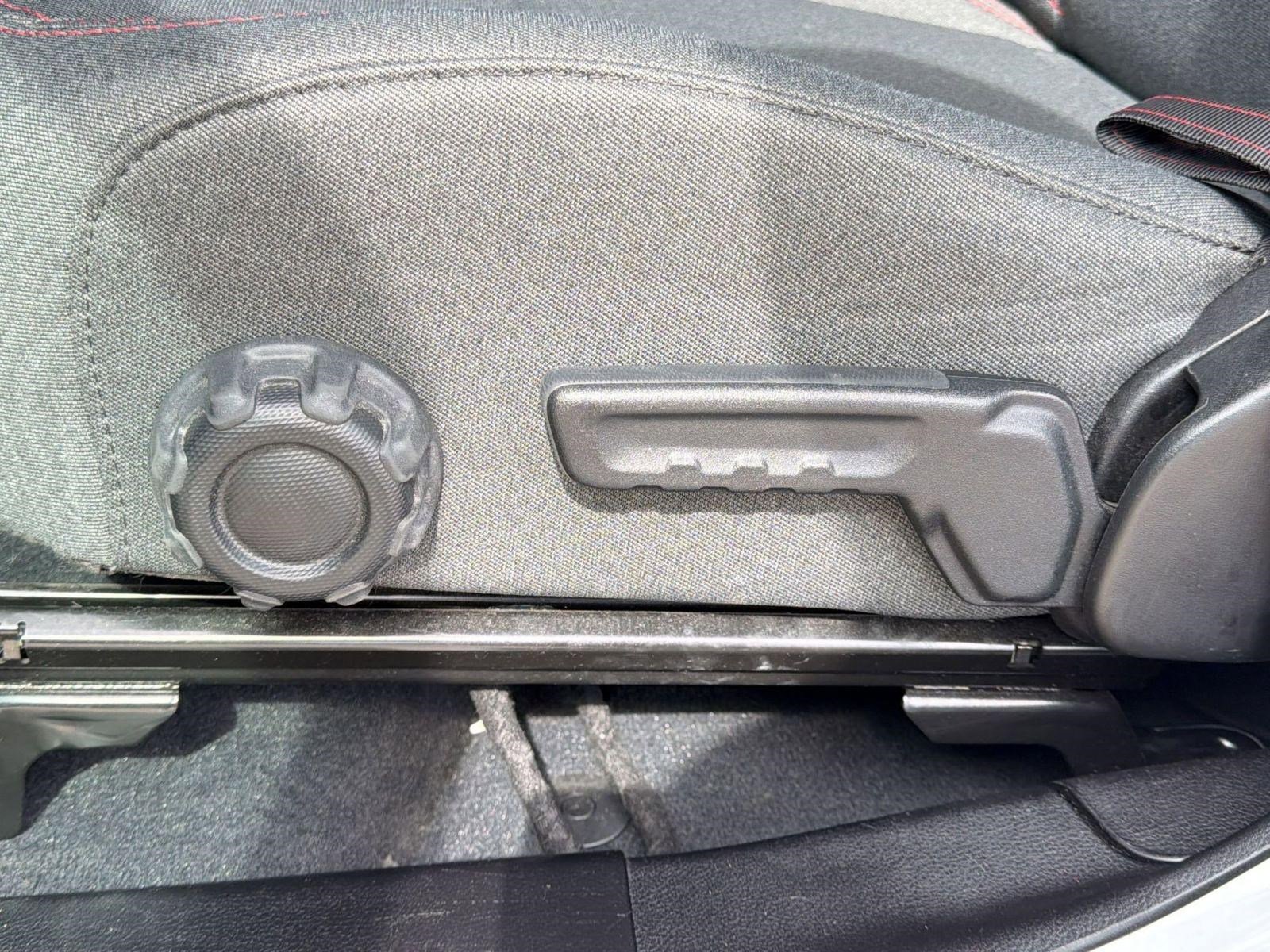 Used 2025 Jeep Wrangler Unlimited Rubicon image 12