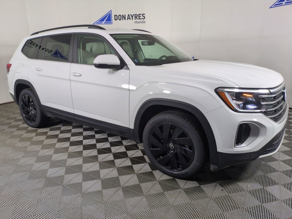 Used 2024 Volkswagen Atlas SE AWD/4WD image 10