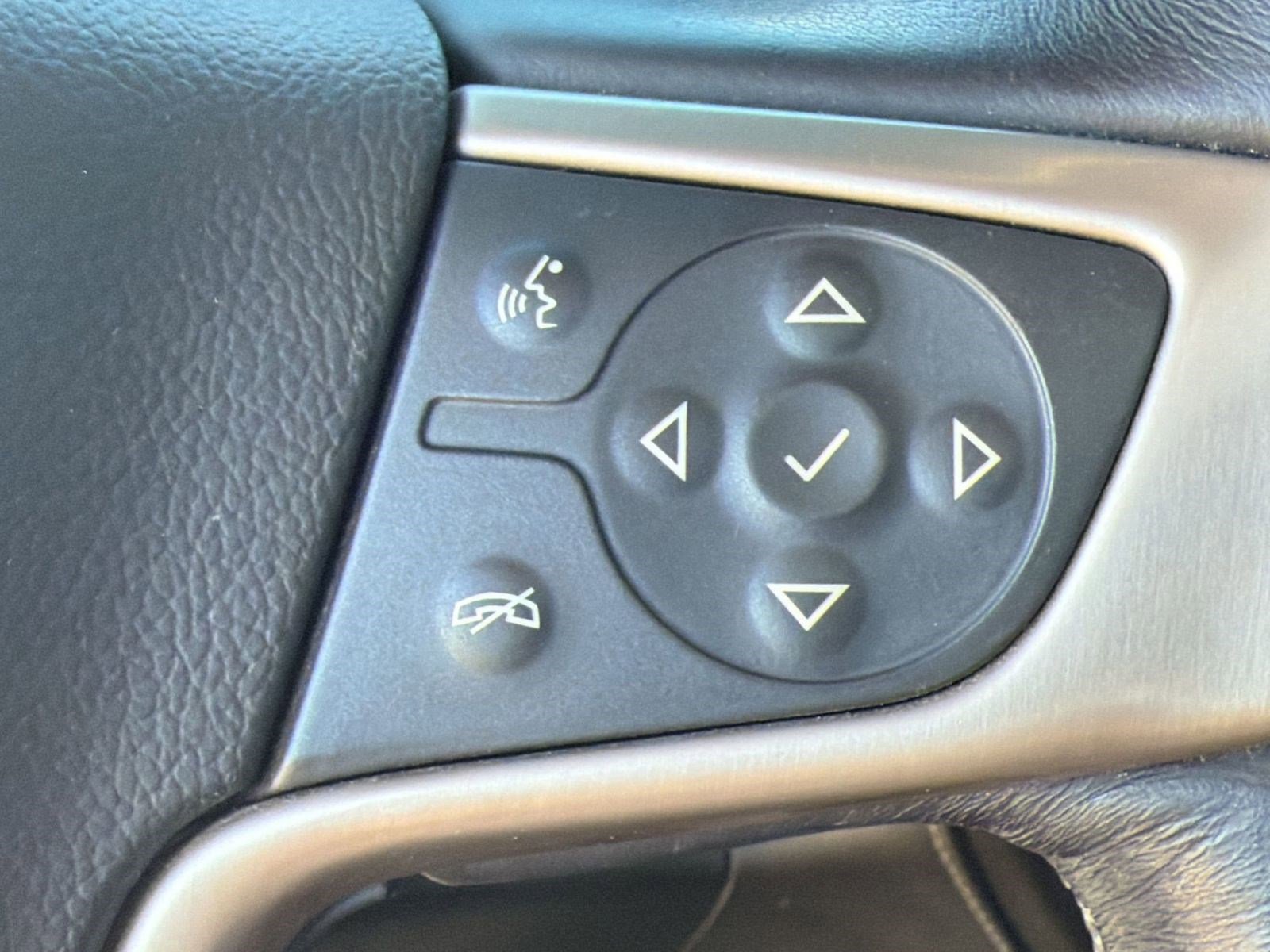 Used 2017 GMC Sierra 3500 Denali w/ Duramax Plus Package image 16